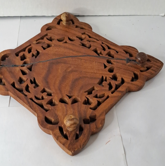 Vintage Footed Wooden Trivet Hot Plate hand  Carved Inlaid Made in India - Picture 9 of 11